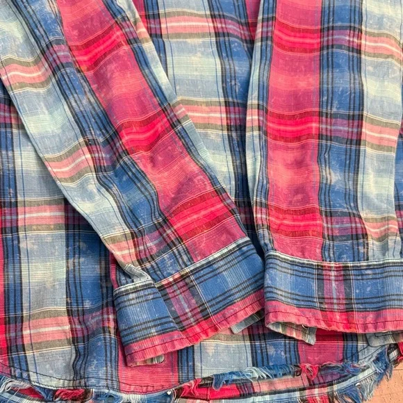 Rock 47 Wrangler Women's Blue and Pink Plaid Button Down Shirt size small - Picture 5 of 8